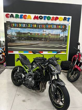 KAWASAKI Z900 KAWASAKI Z900
